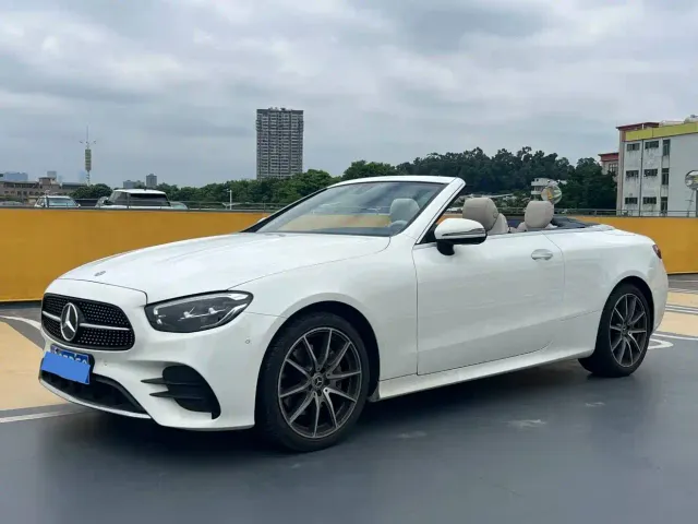 Mercedes-Benz E-Class — Фото автомобиля 17