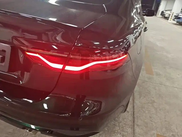 Jaguar XEL — Фото автомобиля 7