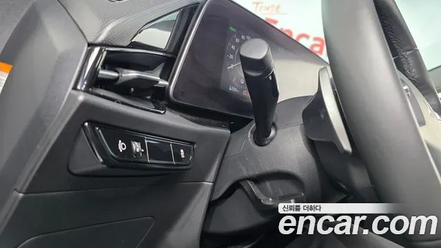 Kia Niro — Фото автомобиля 25