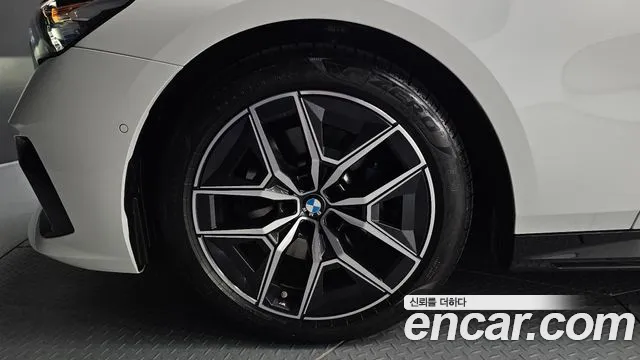 BMW 5-Series 5 серия (G60) 523d xDrive M Sport — Фото автомобиля 5