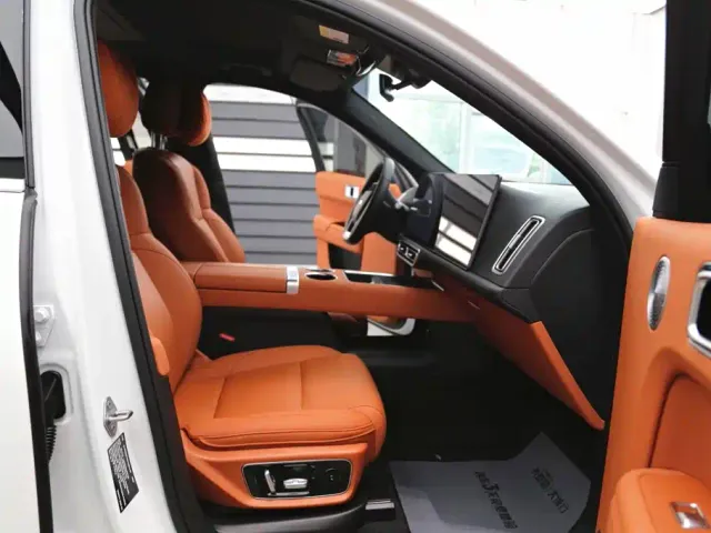 Li Auto L7 — Фото автомобиля 22