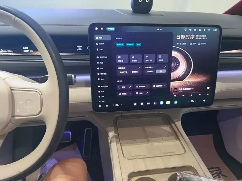 NIO NIO ES8 2025 Model 6-Seat Executive Luxury Edition — Фото автомобиля 4