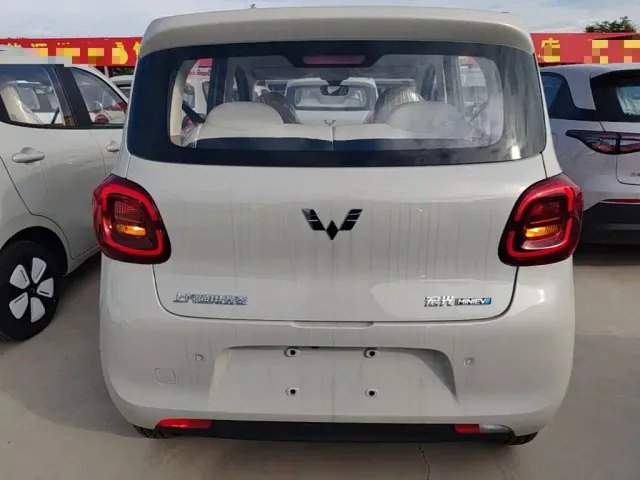 Wuling Hongguang Mini EV — Фото автомобиля 5