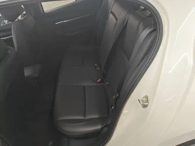 Mazda Axela — Фото автомобиля 16