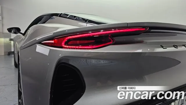 Lotus Emira — Фото автомобиля 22