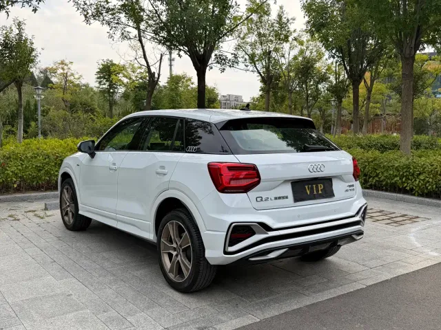 Audi Q2L — Фото автомобиля 15