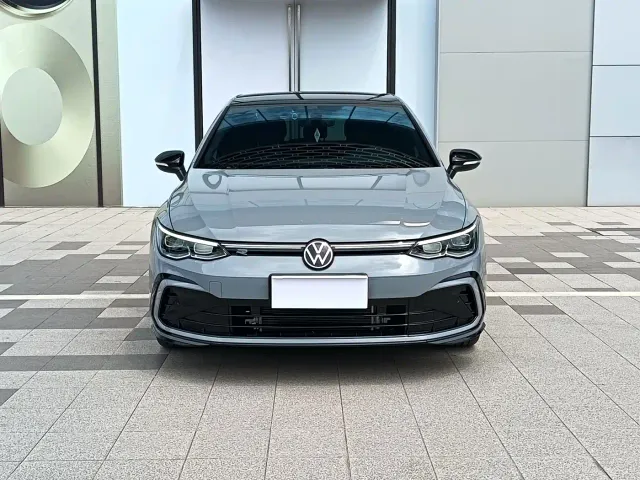 Volkswagen Golf — Фото автомобиля 2