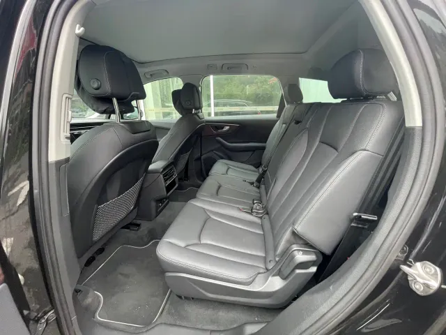 Audi Q7 — Фото автомобиля 5