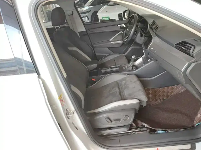 Audi Q3 — Фото автомобиля 24