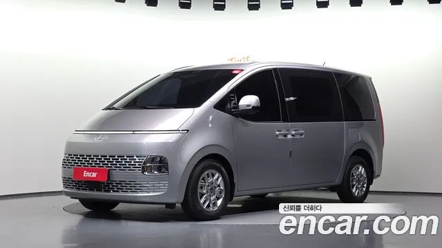 Фотография автомобиля — Hyundai Staria