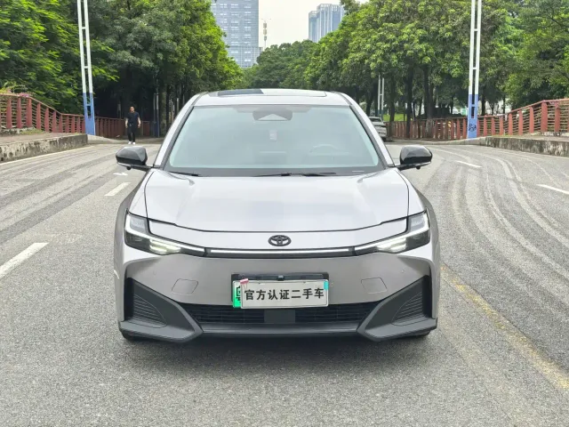 Toyota bZ3 — Фото автомобиля 2