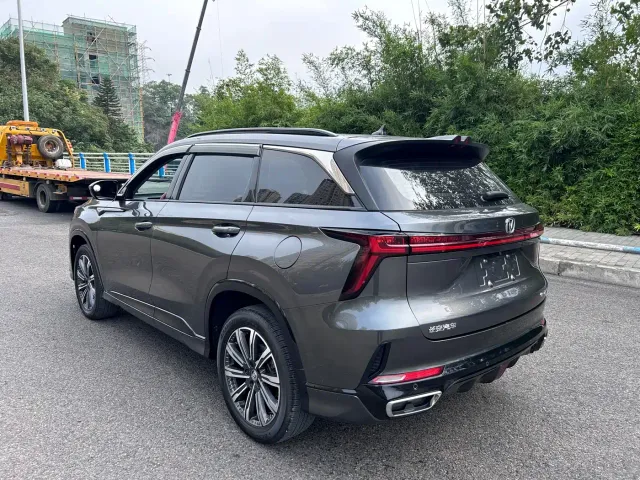 Changan CS75 Plus — Фото автомобиля 17