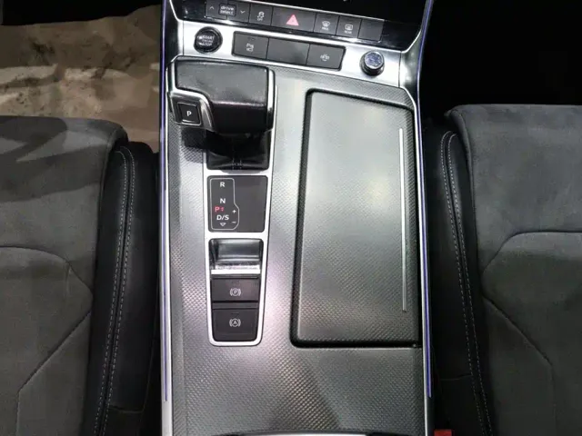 Audi A6L — Фото автомобиля 12
