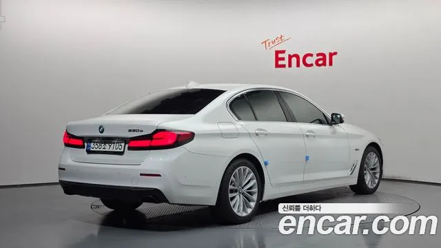 BMW 5 Series G30 — Фото автомобиля 2