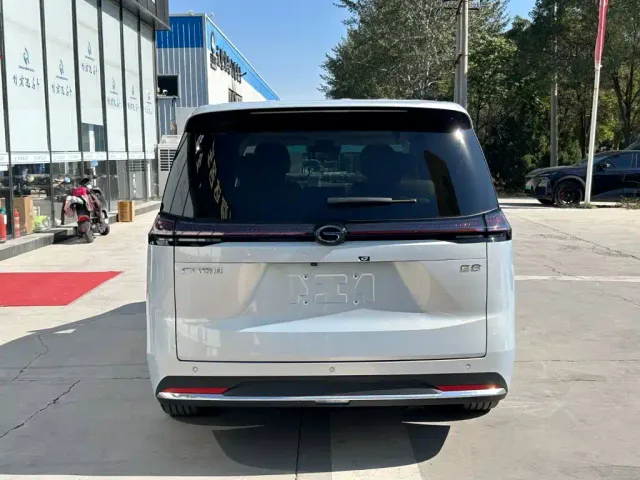 GAC Trumpchi E8 — Фото автомобиля 5