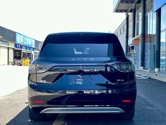 Aito M9 — Фото автомобиля 5