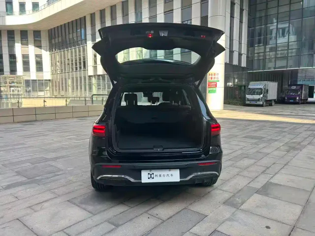 Mercedes-Benz EQB — Фото автомобиля 7