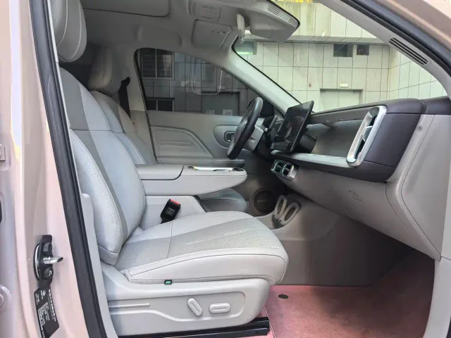 Leapmotor B10 — Фото автомобиля 11
