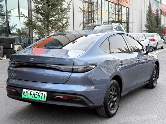BYD Seal 05 DM-i — Фото автомобиля 5