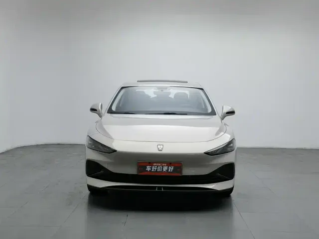 Roewe D7 — Фото автомобиля 3