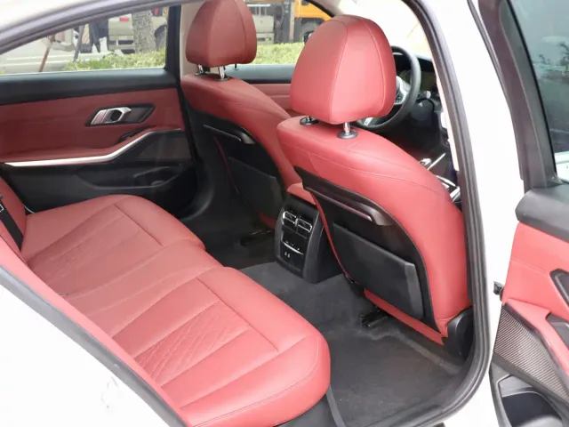 BMW 3 Series — Фото автомобиля 8