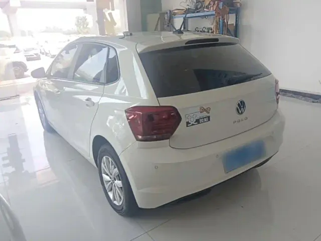 Volkswagen Polo — Фото автомобиля 4