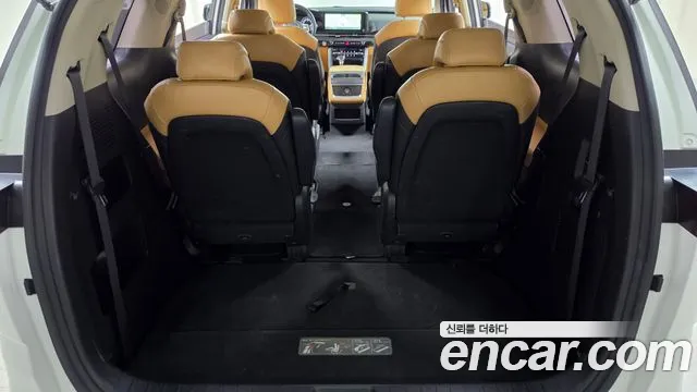 Kia Carnival — Фото автомобиля 30