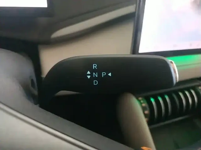 BYD Yuan PLUS 2025 Smart Drive 510KM Surpass Edition — Фото автомобиля 13