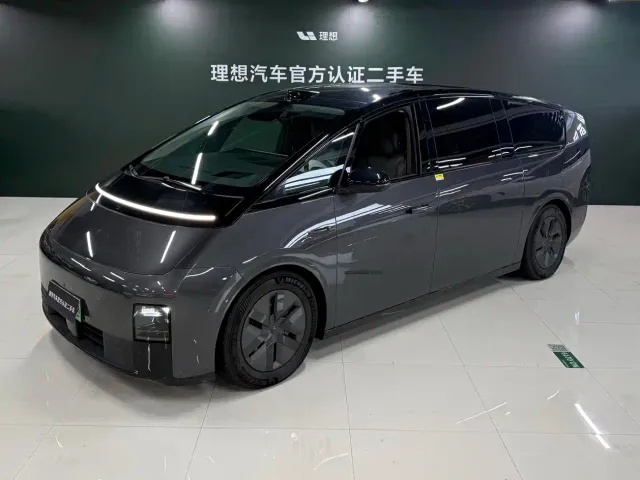 Фотография автомобиля — Li Auto MEGA