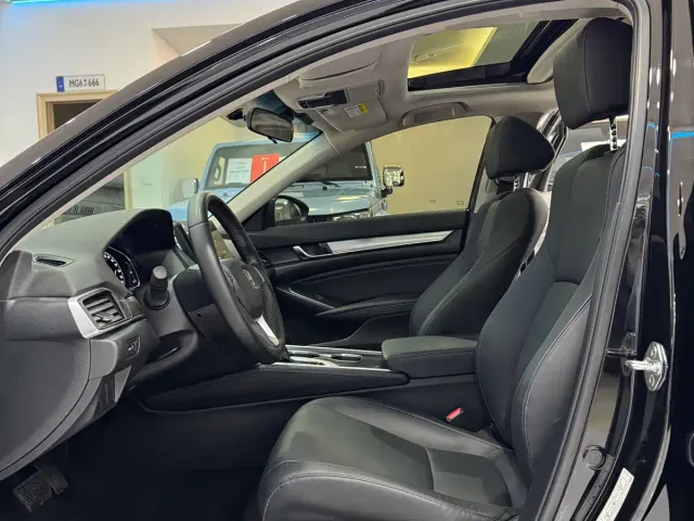 Honda Accord — Фото автомобиля 4