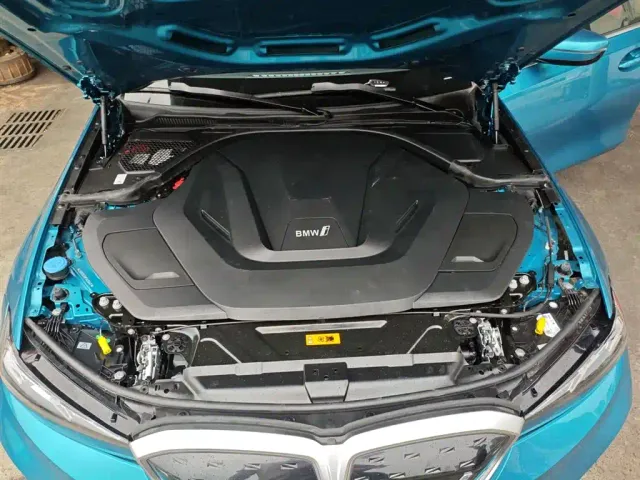 BMW i3 — Фото автомобиля 12