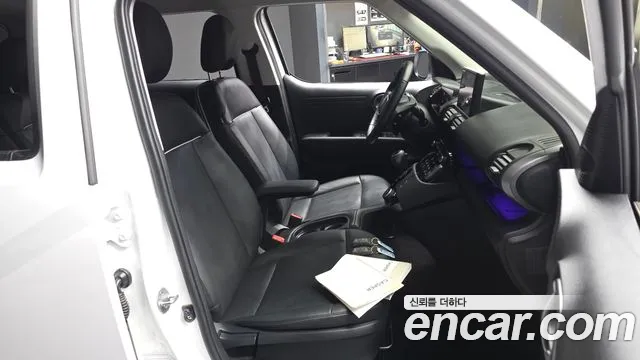 Hyundai Casper Casper Turbo Essential — Фото автомобиля 11