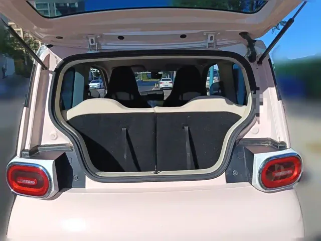 Wuling Hongguang Mini EV — Фото автомобиля 15
