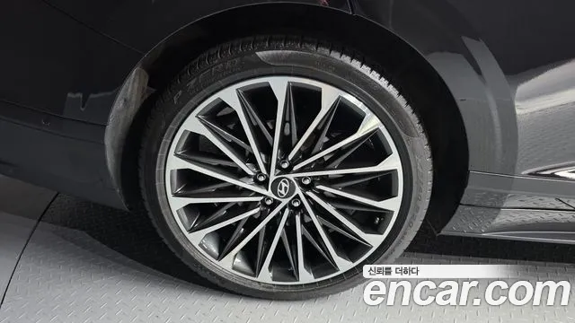 Hyundai Grandeur — Фото автомобиля 4