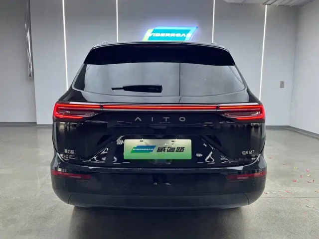 Aito M7 — Фото автомобиля 6