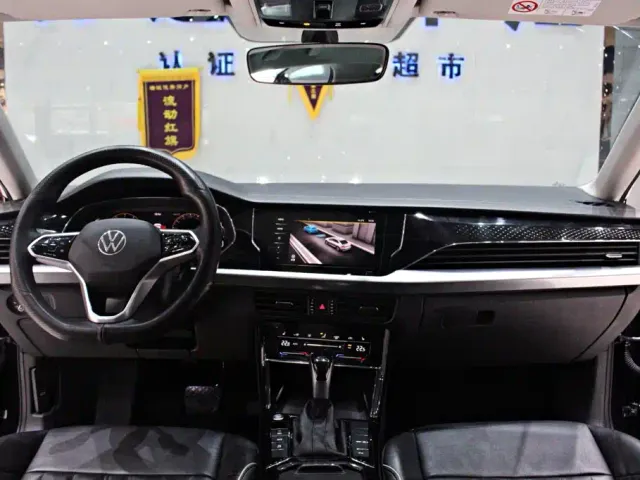 Volkswagen Passat — Фото автомобиля 11