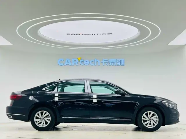 Volkswagen Passat — Фото автомобиля 4
