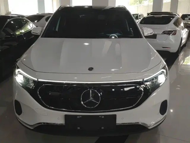 Mercedes-Benz EQA — Фото автомобиля 2