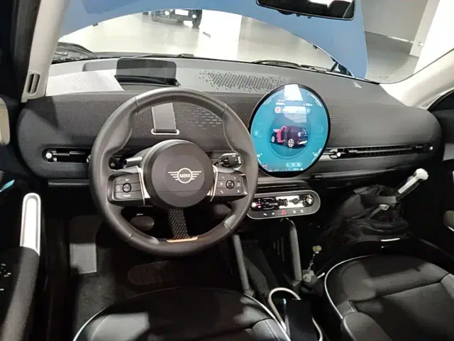 MINI Electric MINI ACEMAN — Фото автомобиля 9