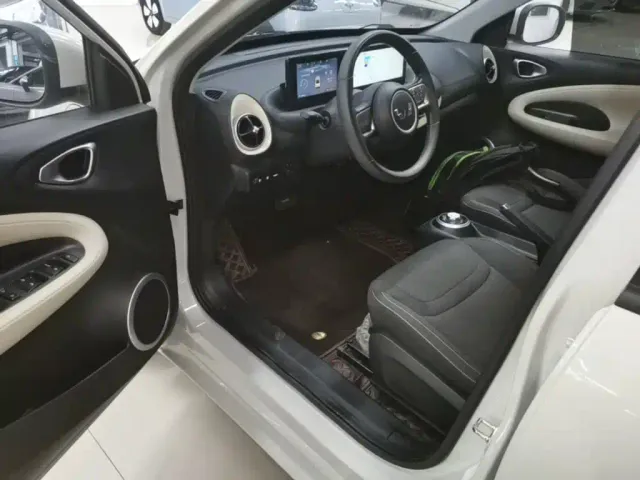 Wuling Bingo — Фото автомобиля 15