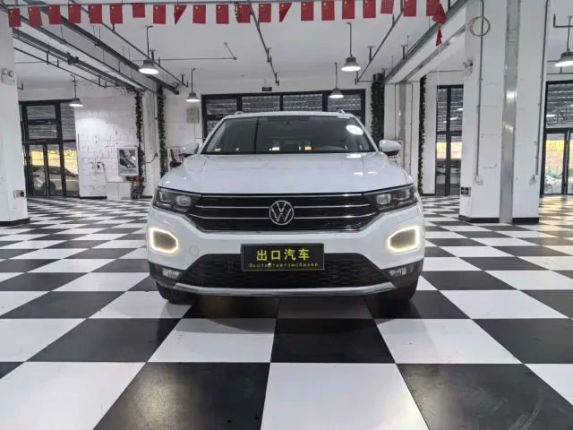 Volkswagen T-Roc — Фото автомобиля 2