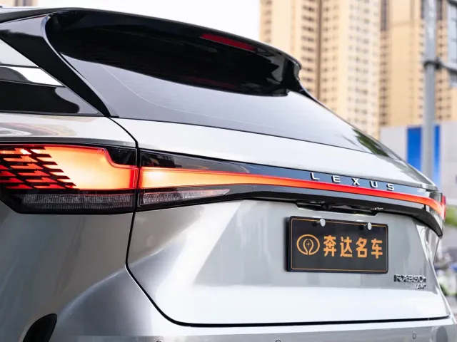 Lexus RX — Фото автомобиля 7