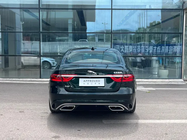 Jaguar XFL — Фото автомобиля 10