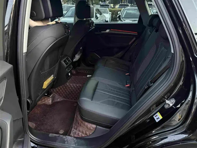Audi Q5L — Фото автомобиля 7