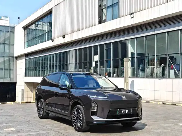 Nio ES8 — Фото автомобиля 3