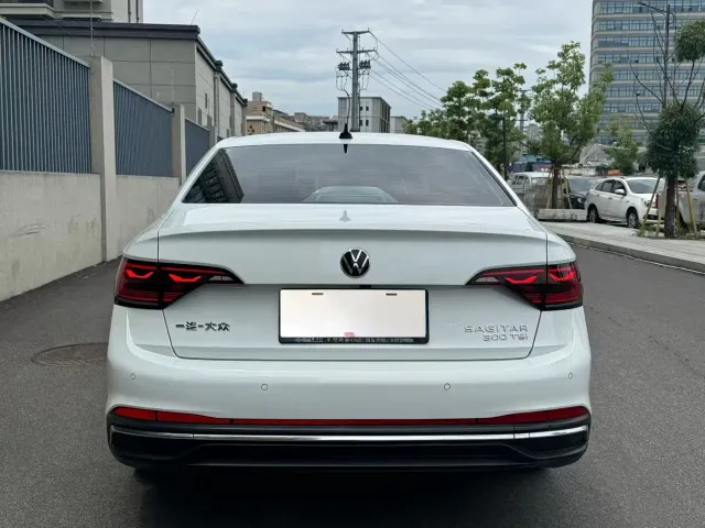 Volkswagen Sagitar — Фото автомобиля 5