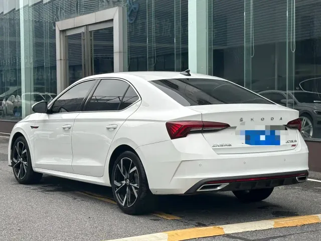 Skoda Octavia — Фото автомобиля 11