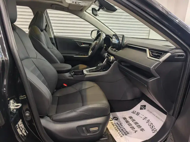 Toyota Wildlander — Фото автомобиля 7
