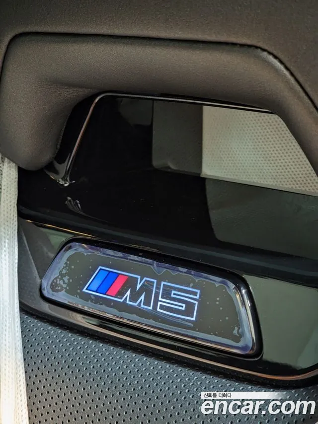BMW M5 G90 — Фото автомобиля 10