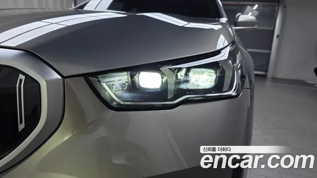 BMW 5-Series — Фото автомобиля 21
